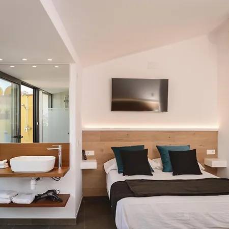 Apartment Atico Enfrente Del Museo Dali Figueres (Girona)